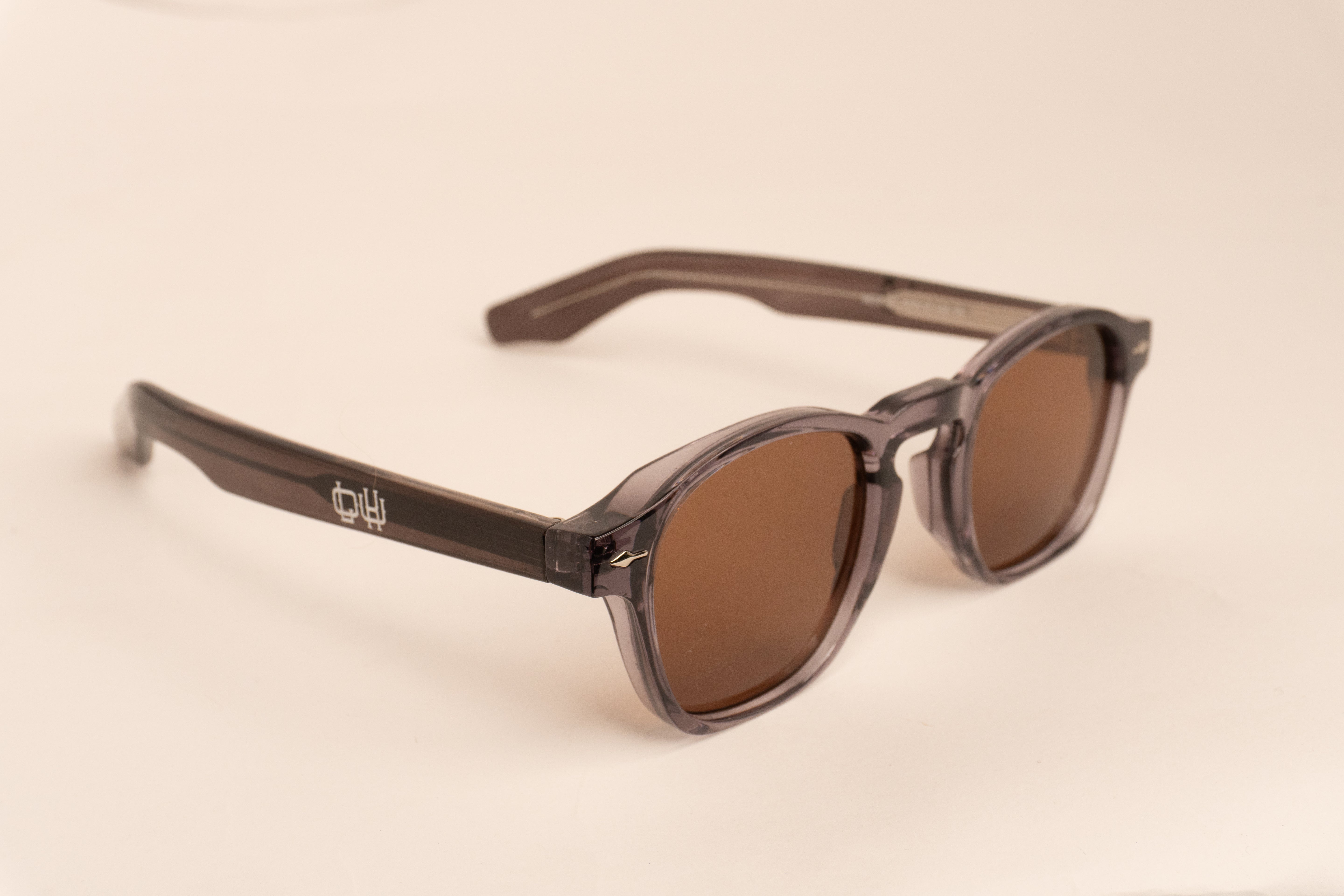 SHADES | 05